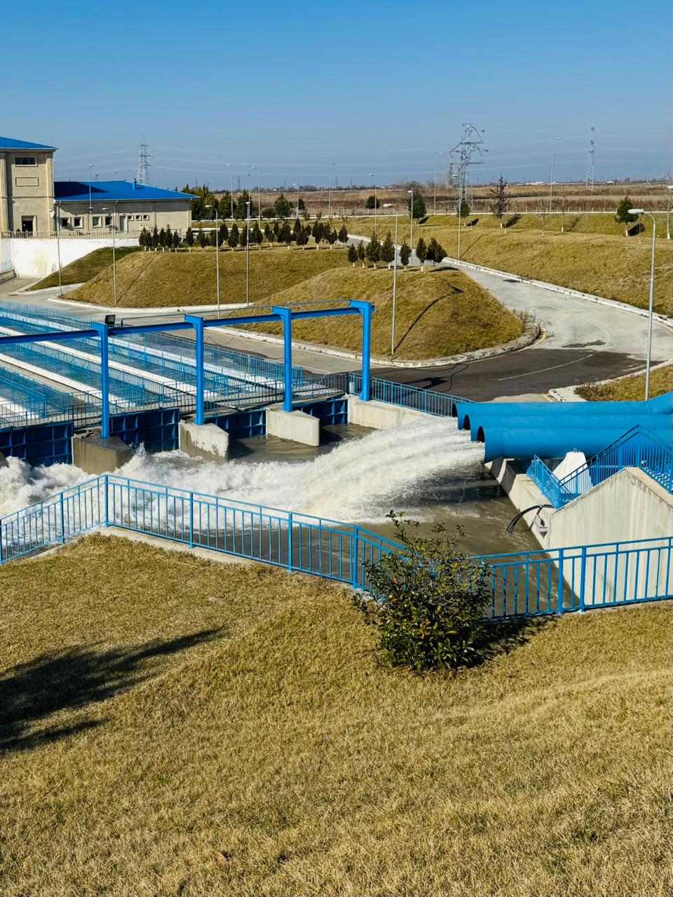 Sabirabad və Salyan rayonlarında yerləşən qış otlaqlarında meliorativ tədbirlərin aparılması məqsədilə Kür çayı üzərində üzən nasos stansiyasının və suqəbuledici qurğunun tikintisi layihəsi